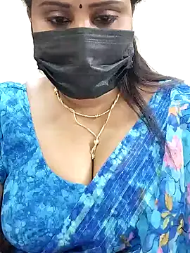 Queenflowerr online show from 02.04.25