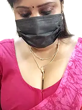 Queenflowerr online show from 02.08.25