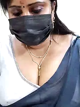 Queenflowerr online show from 02.10.25