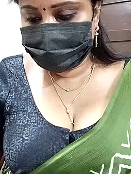 Queenflowerr online show from 02.14.25