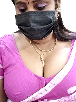 Queenflowerr online show from 02.14.25