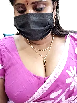 Queenflowerr online show from 02.14.25