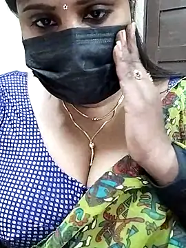 Queenflowerr online show from 02.15.25