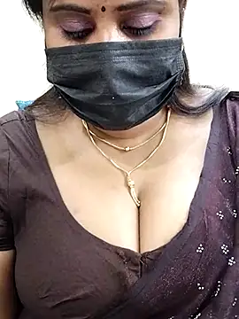 Queenflowerr online show from 02.15.25