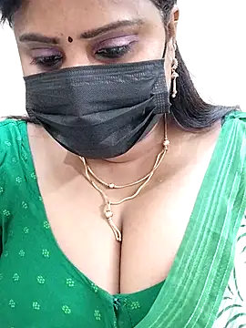 Queenflowerr online show from 02.23.25