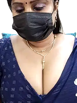 Queenflowerr online show from 03.04.25