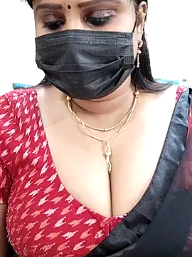 Queenflowerr online show from 03.04.25