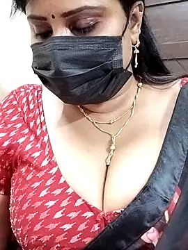 Queenflowerr online show from 03.06.25