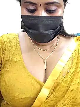 Queenflowerr online show from 03.10.25