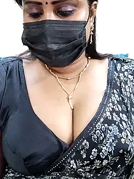 Queenflowerr online show from 03.14.25