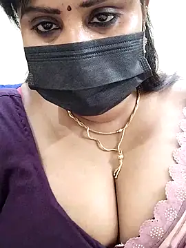 Queenflowerr online show from 03.15.25