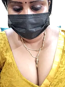 Queenflowerr online show from 03.20.25