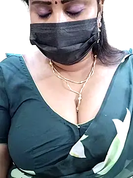 Queenflowerr online show from 03.22.25