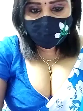 Queenflowerr online show from 09.10.25