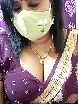 Queenflowerr online show from 10.16.25