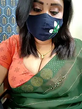 Queenflowerr online show from 04.18.26