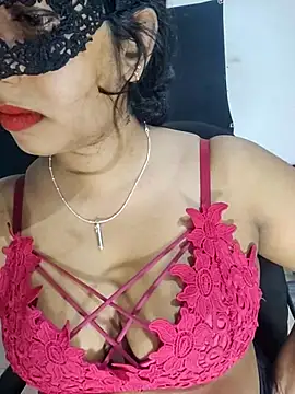 Snapshot of Sexy-Monikaa chatting on 03.08.25 Sexy-Monikaa online show from 03.08.25