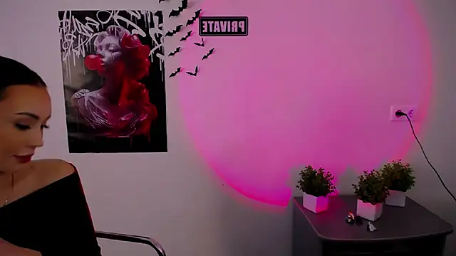 Nikonara Love online show from 03.09.25