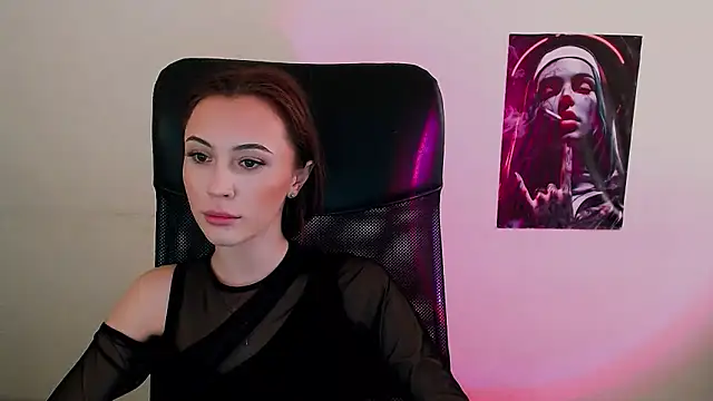 Nikonara Love online show from 03.18.25