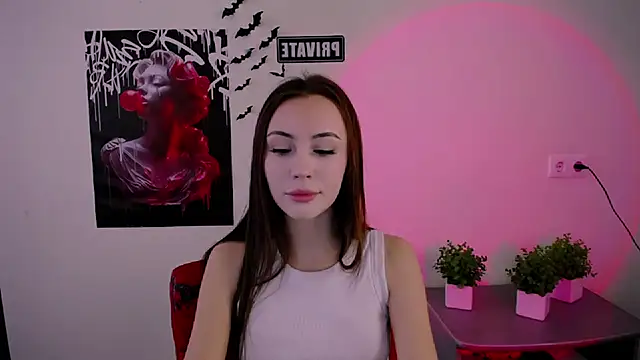 Nikonara Love online show from 03.19.25