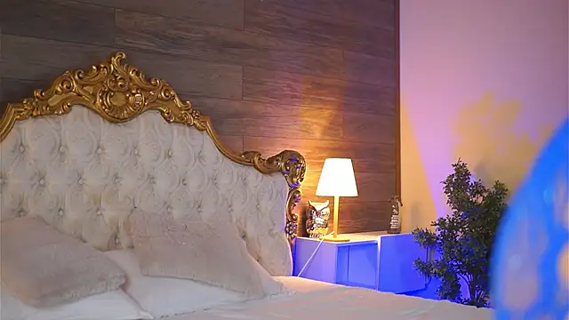 Juicy Jessye online show from 02.23.25