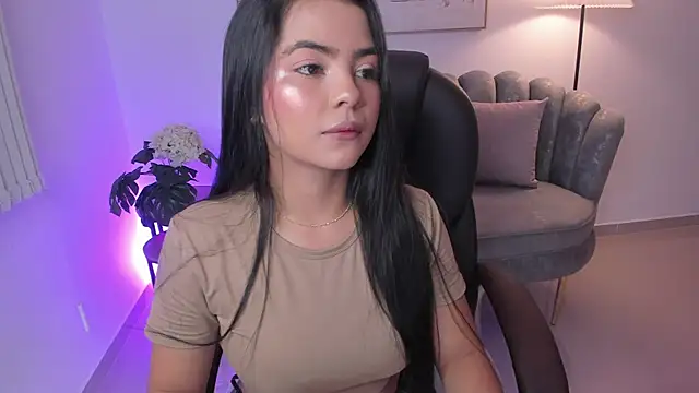 Layla Breezee online show from 03.21.26