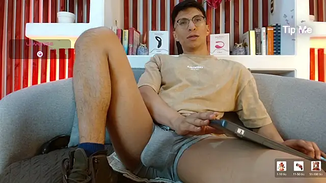 ApoloCruz online show from 04.07.26