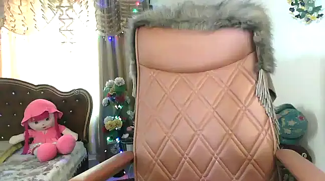 Snapshot of Ohh_Alvirah chatting on 02.08.25 Ohh Alvirah online show from 02.08.25