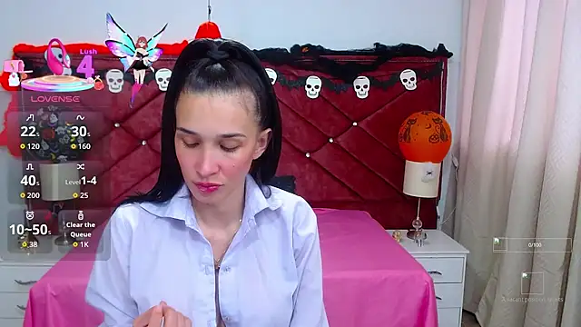 victoria adams07 online show from 10.13.25