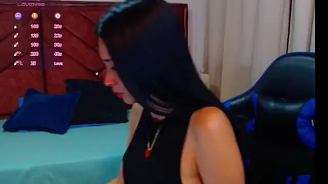 victoria adams07 online show from 04.13.26