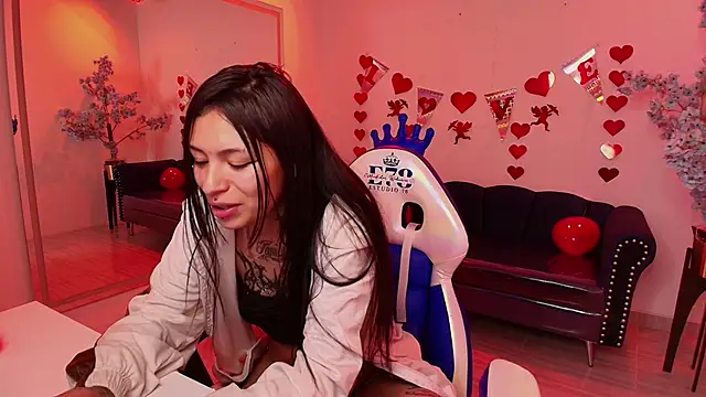 Snapshot of Charlotte_ethan chatting on 02.16.25 Charlotte ethan online show from 02.16.25