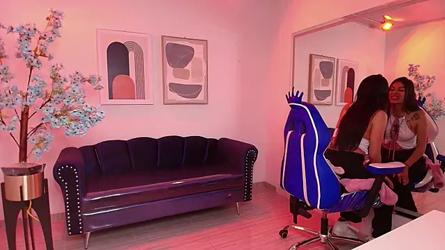 Snapshot of Charlotte_ethan chatting on 03.07.25 Charlotte ethan online show from 03.07.25