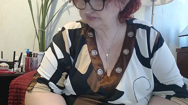 Snapshot of DeniseeRosea chatting on 04.05.26 DeniseeRosea online show from 04.05.26