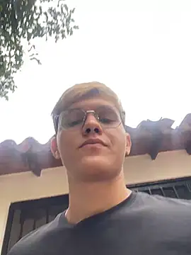 izan 20 online show from 03.20.25