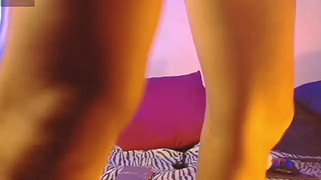 izan 20 online show from 12.05.25