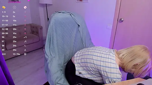 Snapshot of Manic_pixie_ chatting on 03.06.25 Manic pixie online show from 03.06.25