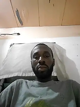 Snapshot of onewinnertee chatting on 10.19.25 onewinnertee online show from 10.19.25