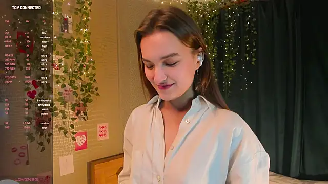 Snapshot of tempt_for_you chatting on 03.12.25 tempt for you online show from 03.12.25