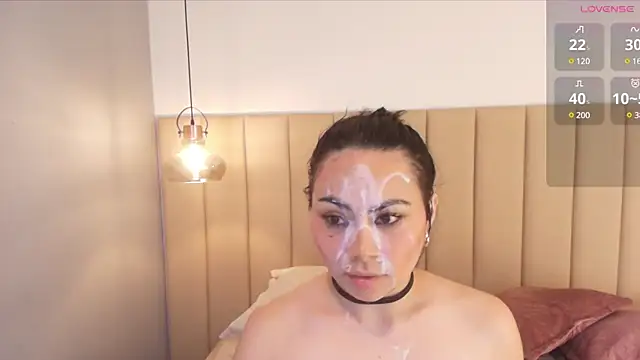 Naomymonroe  online show from 03.03.25