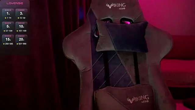 Ohmy Nora  online show from 02.04.25