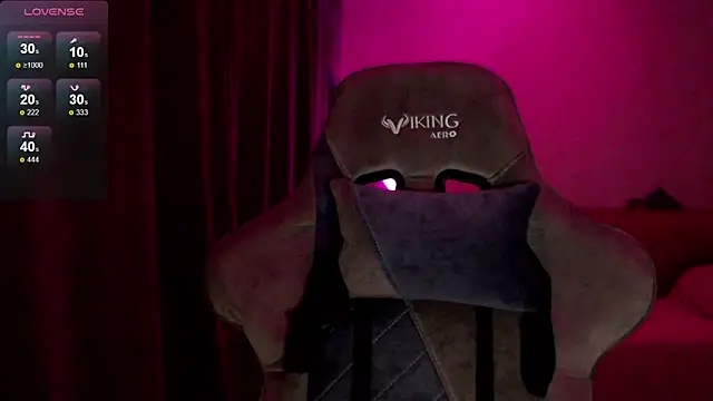 Ohmy Nora  online show from 02.13.25