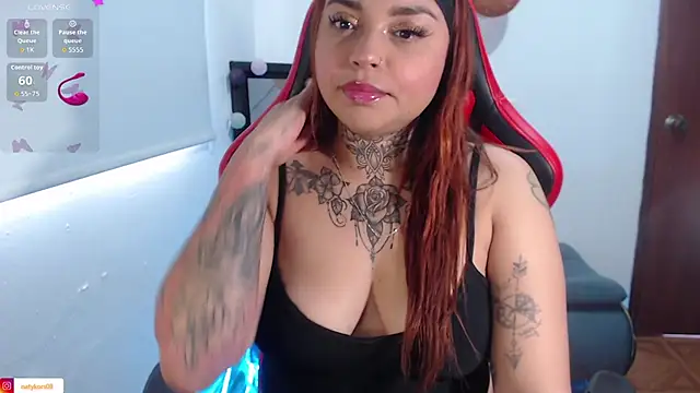 Snapshot of natyk_m chatting on 09.15.25 natyk m online show from 09.15.25