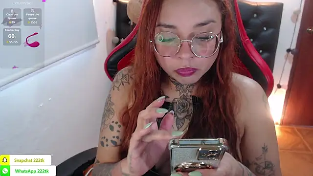 Snapshot of natyk_m chatting on 09.30.25 natyk m online show from 09.30.25