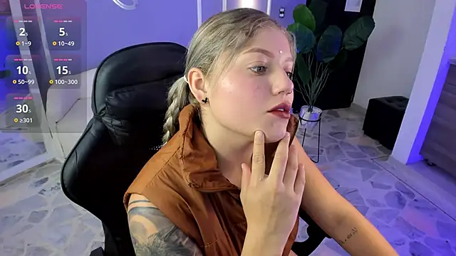 alaia greyy online show from 09.18.25