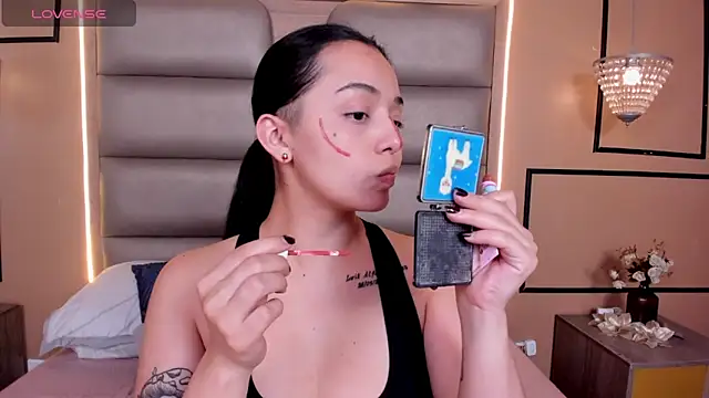 CAYLINCOLLINS online show from 11.15.25