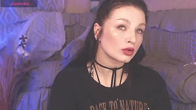 Snapshot of BritneyBarker chatting on 01.16.25 BritneyBarker online show from 01.16.25