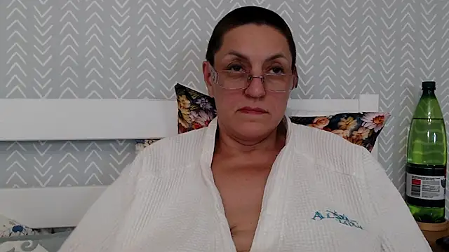 Soffya Soy online show from 05.28.26