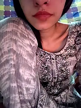 Snapshot of cute_IndianBabe chatting on 03.02.25 cute IndianBabe online show from 03.02.25