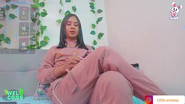 Snapshot of LiiLiith-1 chatting on 10.14.25 LiiLiith-1 online show from 10.14.25