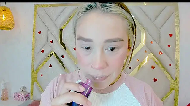 Lannajansen online show from 02.17.25